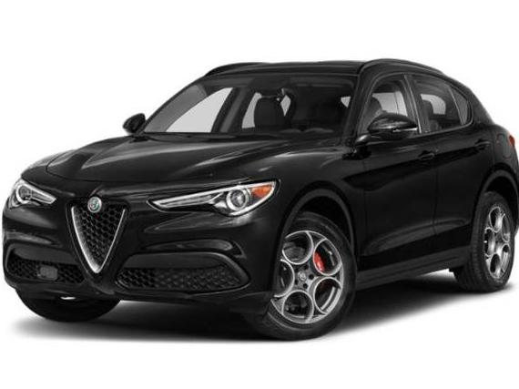 ALFA ROMEO STELVIO 2018 ZASFAKNNXJ7B98691 image ALFA ROMEO STELVIO 2018 ZASFAKNNXJ7B98691 image